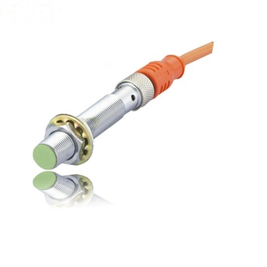SENSOR WITH STRAIGHT CONNECTOR TYPE IM12-C3